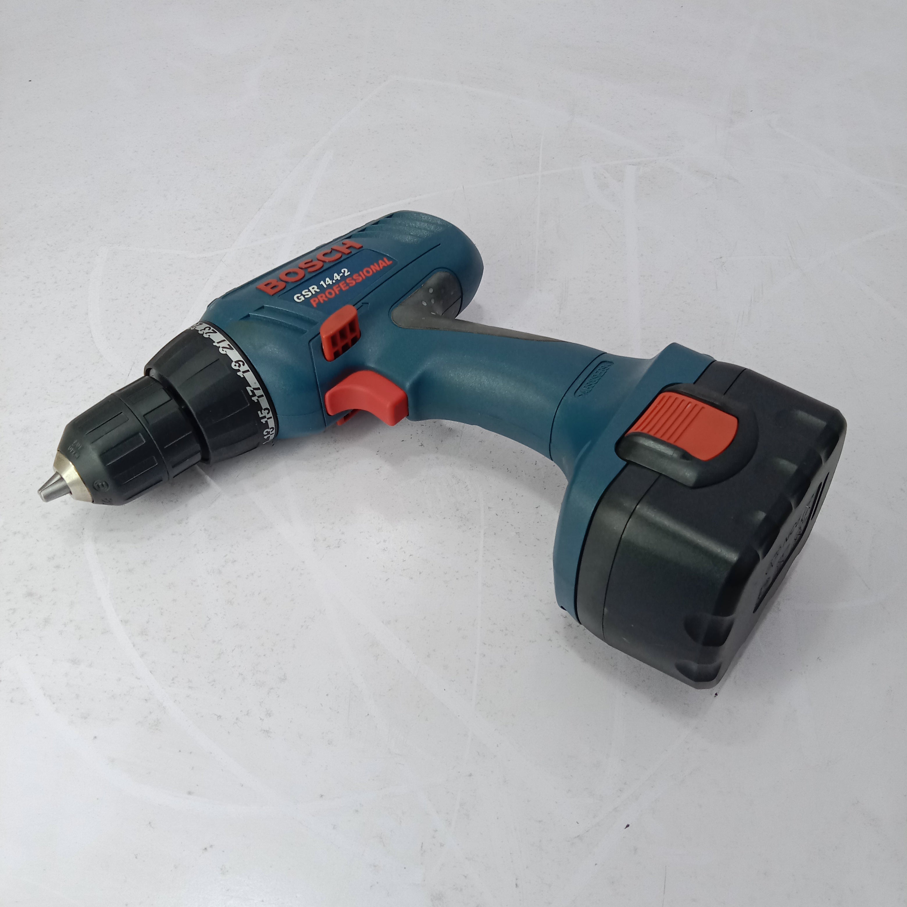 BOSCH GSR 14.4-2 Professional Drill Machine in Pakisttan
